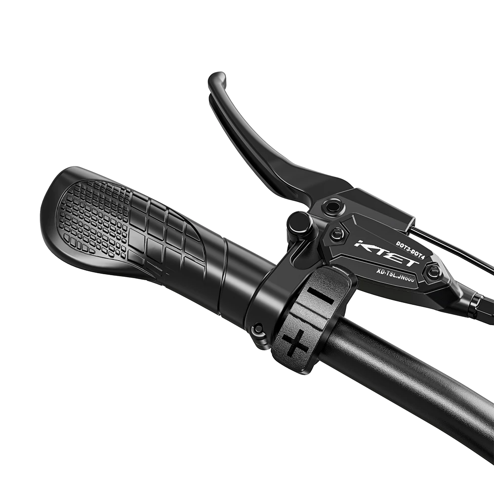 Close-up of Shengmilo S900 electric bicycle handlebar with hydraulic oil brake lever and textured grip